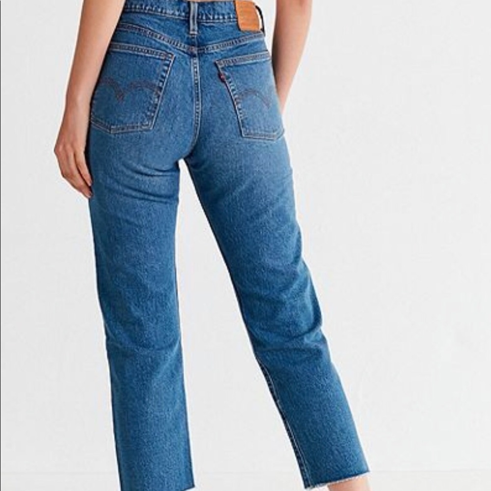Levi’s - Picture 2 of 5